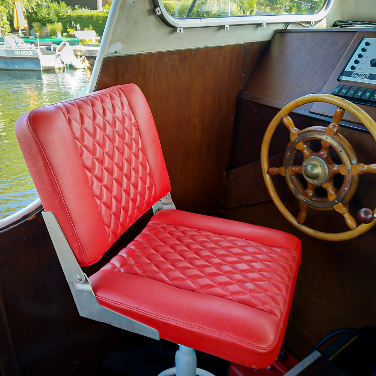 Stoffering boot, bootstoffering - Stoffeerderij Sabrina