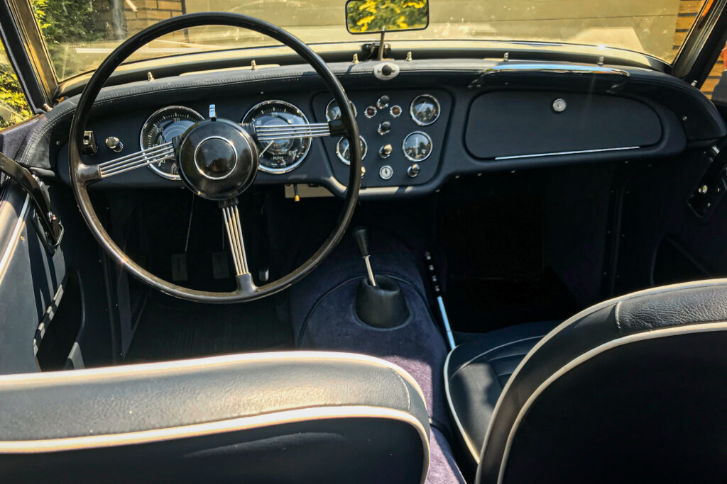 Autobekleding, Stofferen Auto