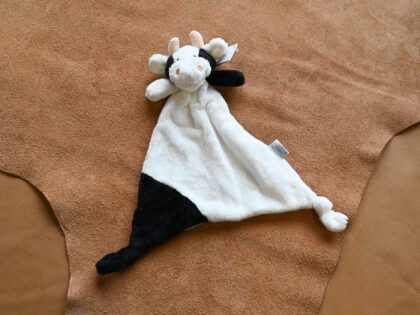 Knuffeldoekje Koe - Stoffeerderij Sabrina